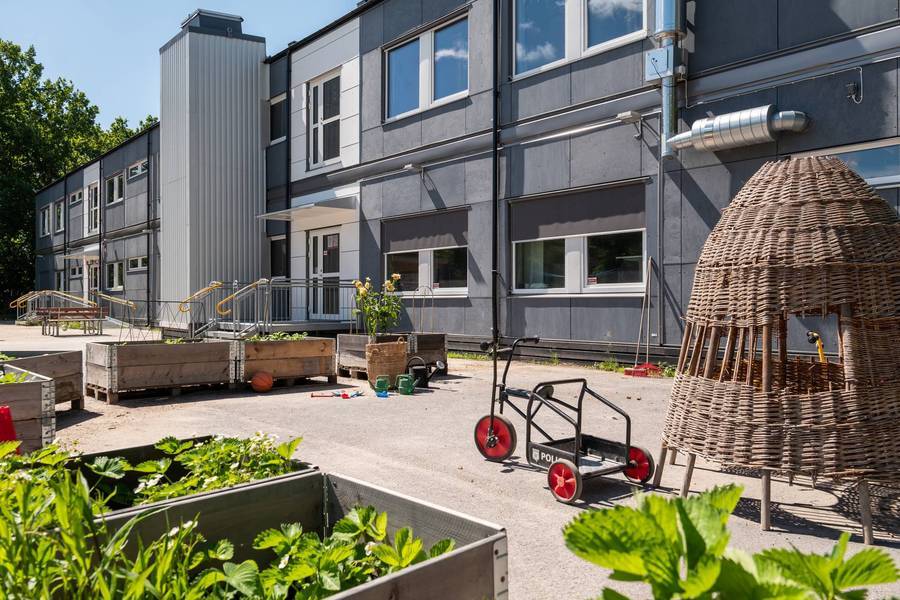 Modular building to rent for daycare and school