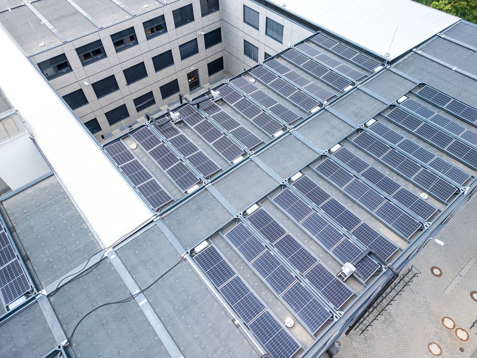 Solar panels on modular buildings