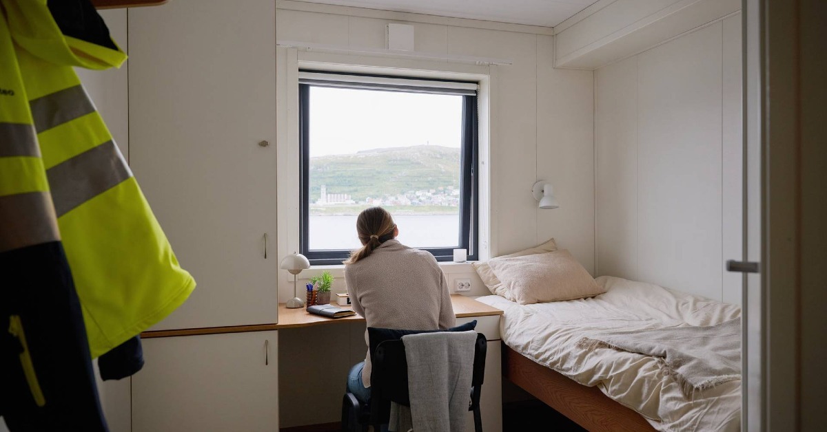 <span id="hs_cos_wrapper_name" class="hs_cos_wrapper hs_cos_wrapper_meta_field hs_cos_wrapper_type_text" style="" data-hs-cos-general-type="meta_field" data-hs-cos-type="text" >Modular buildings elevate on-site accommodation</span>